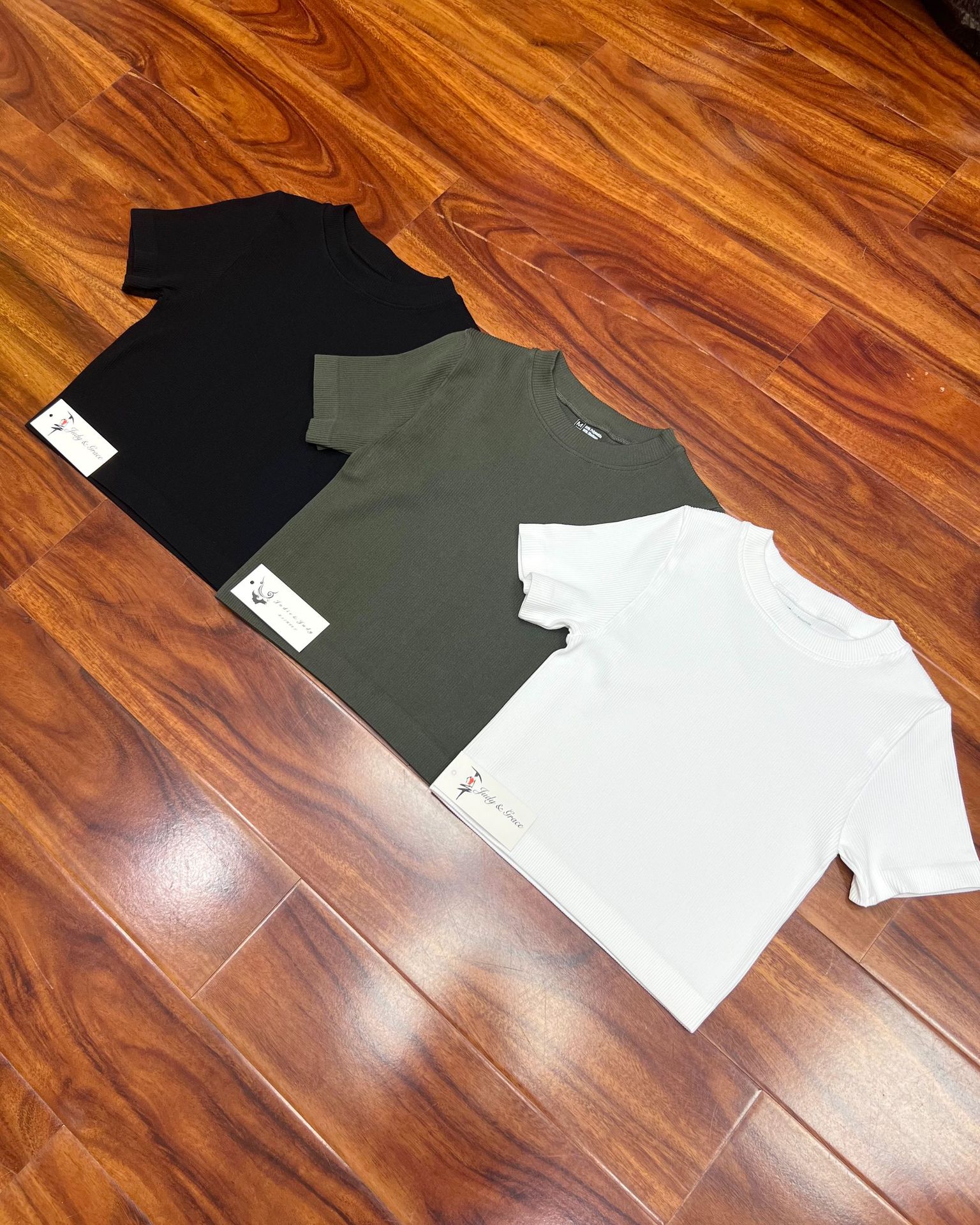 High Quality Popular Women's Crops Tops Ladies Blouse Cotton Plain Crop Top Shirt Cropped t Shirt Gym Sport T Shirts